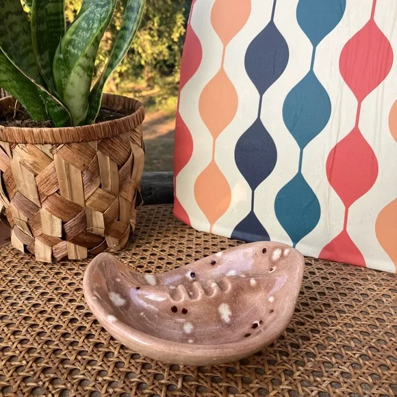 Brown Glazed Polka-Dot Mid Century Modern Ceramic Boomerang/Paisley Ashtray - Picture 1 of 11